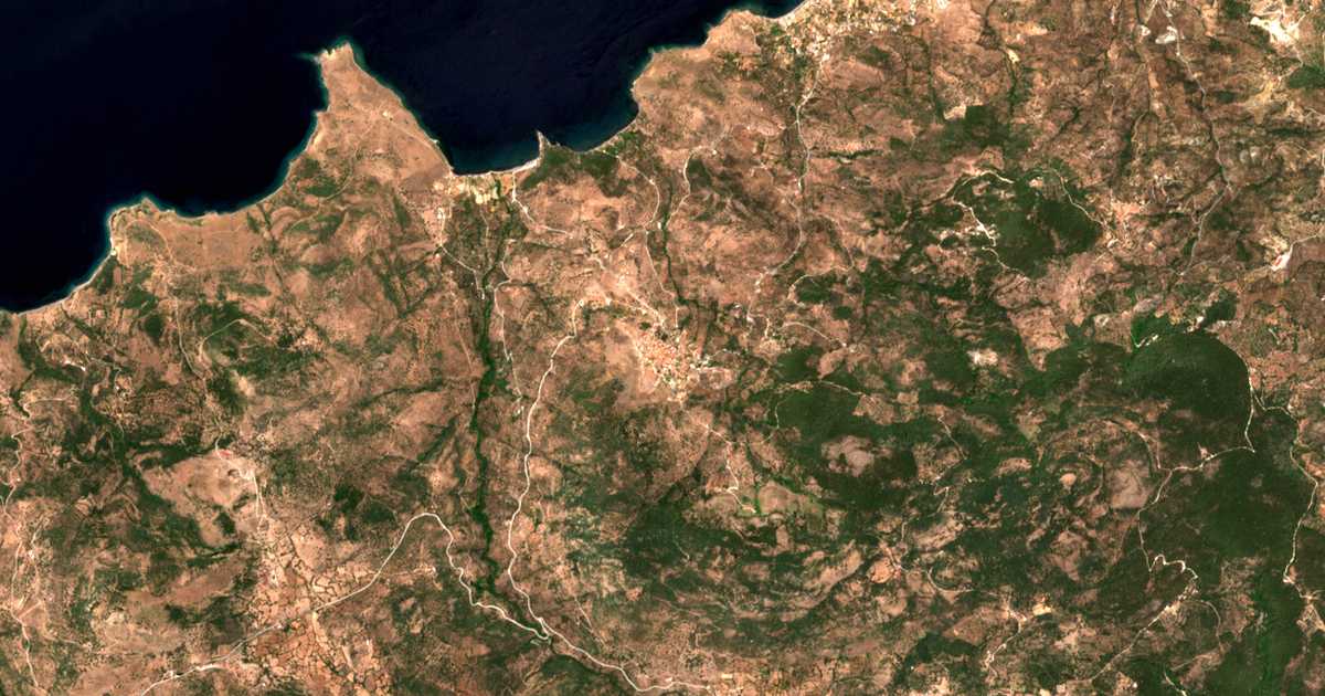 Carte satellite de Skoutáros