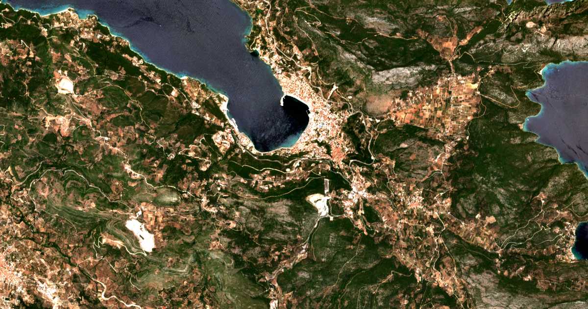 Carte satellite de Koumariónas