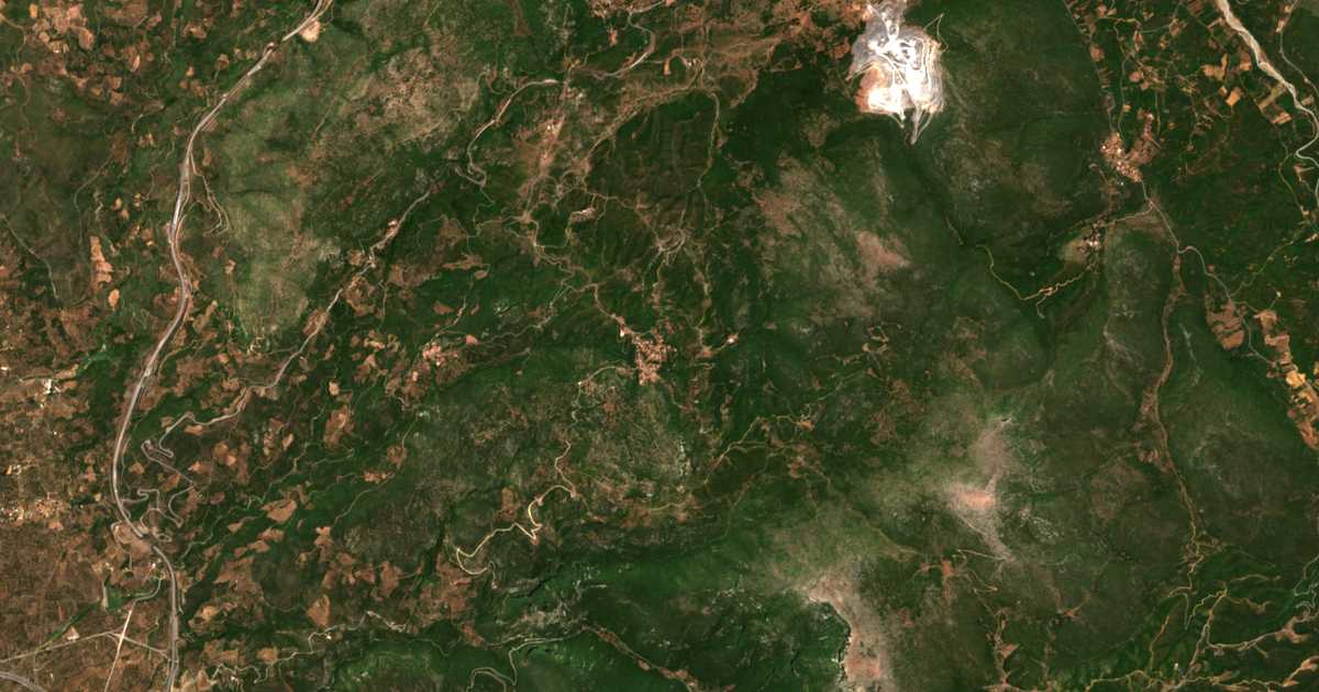 Carte satellite de Chirádes
