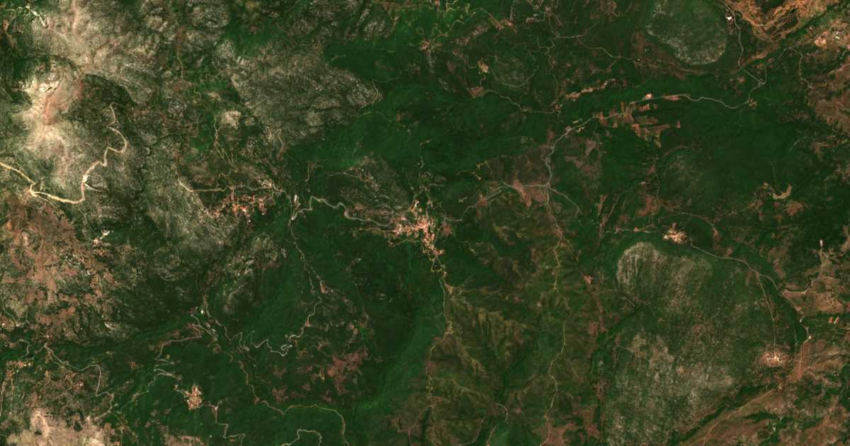 Carte satellite de Ísaris