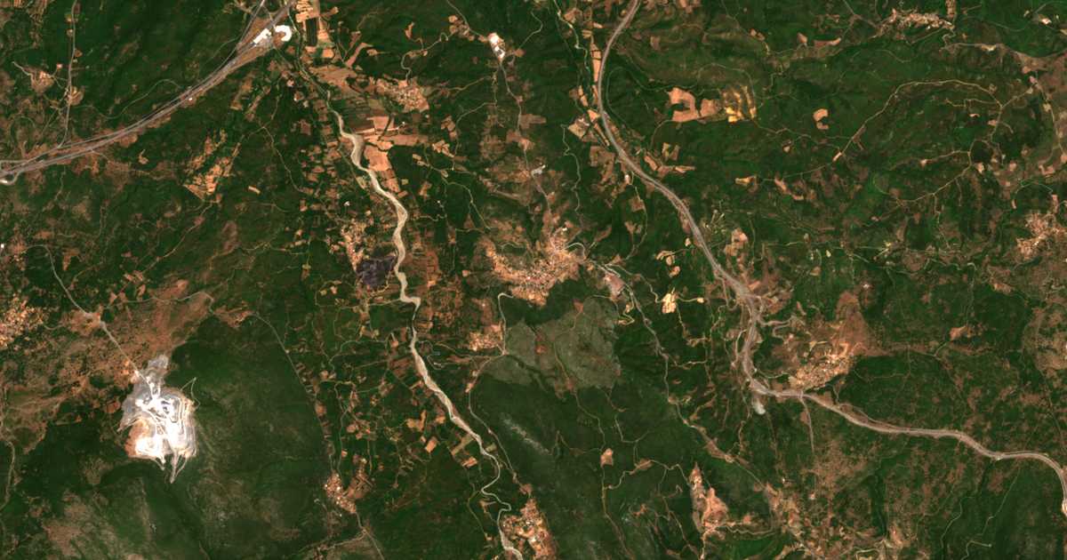 Carte satellite de Leondári