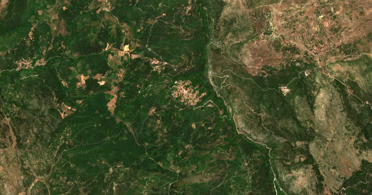 Carte satellite de Ágios Pétros