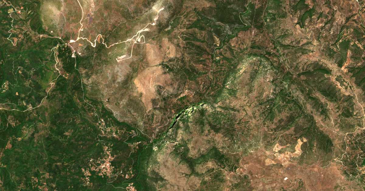 Carte satellite de Perdikóvrysi