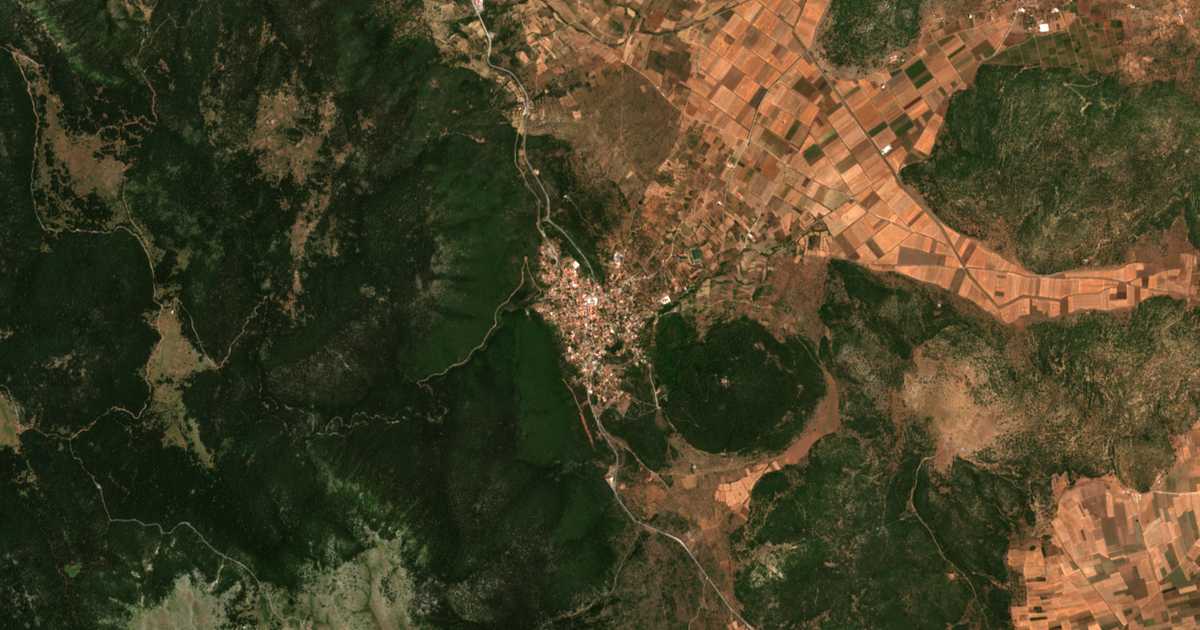Carte satellite de Levídi