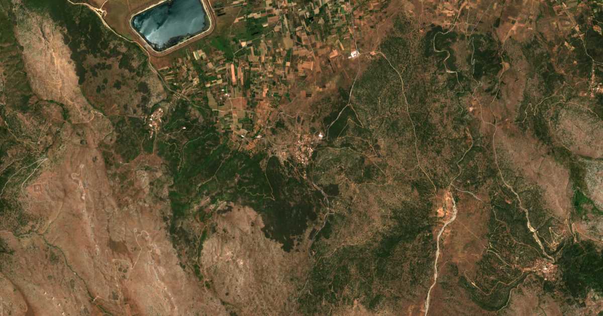 Carte satellite de Manthyréa