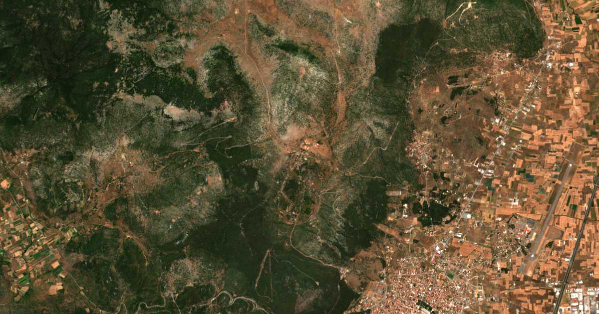 Carte satellite de Perthóri