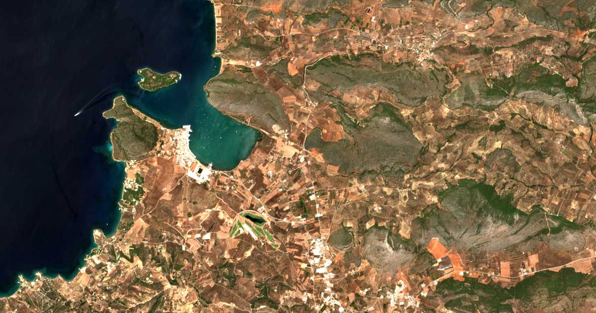 Carte satellite de Kámpos