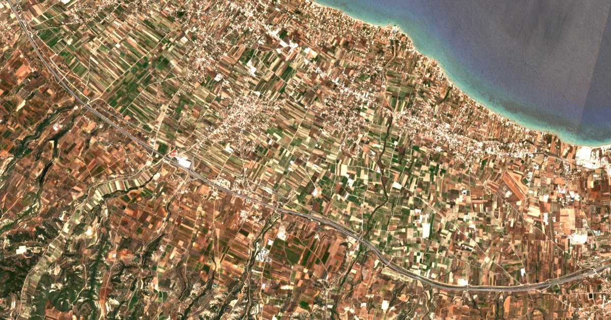 Carte satellite de Agía Marína