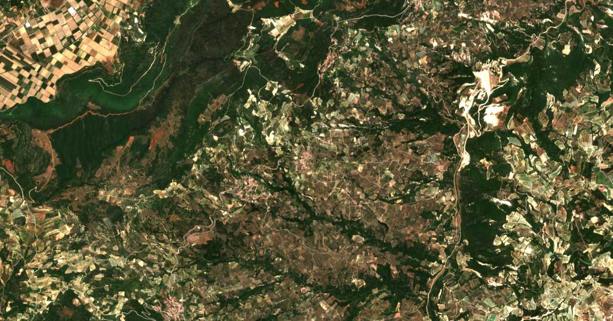Carte satellite de Titáni