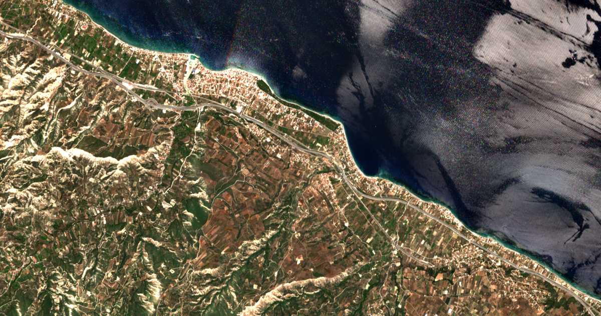 Carte satellite de Kariótika