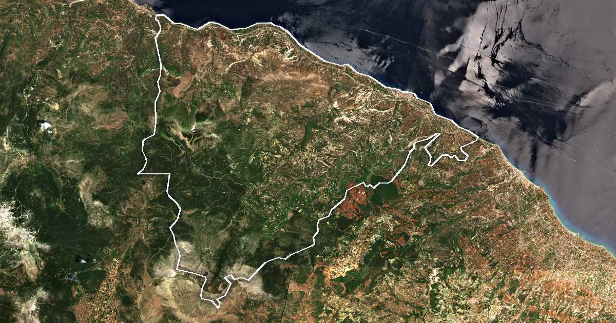 Image satellite avec la limite tracée: Xylókastro-Evrostína