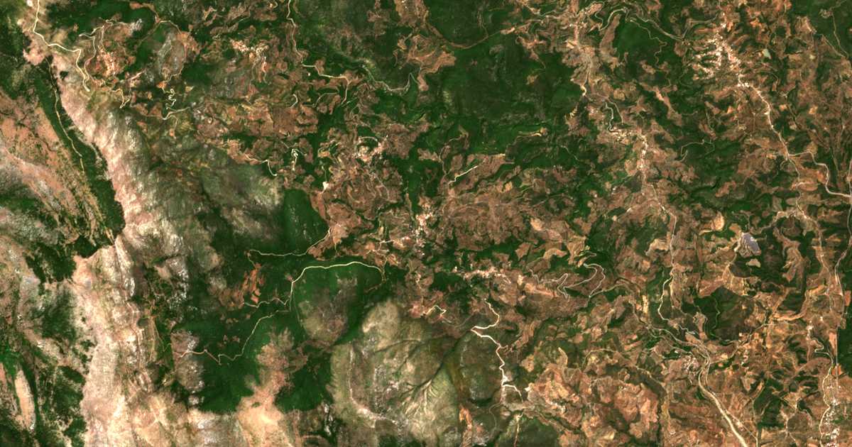 Carte satellite de Kókkina Louriá