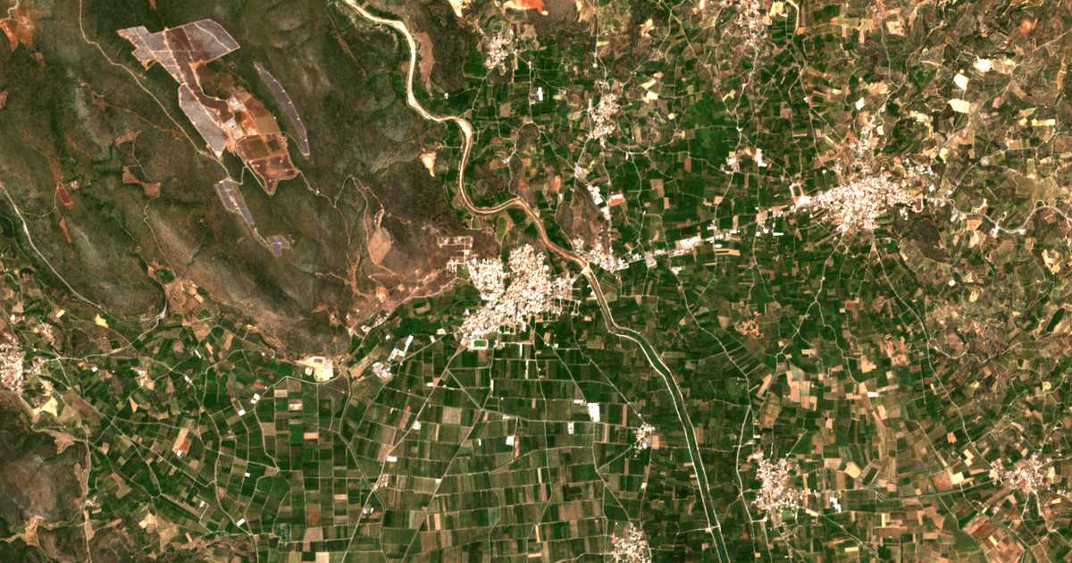 Carte satellite de Skála