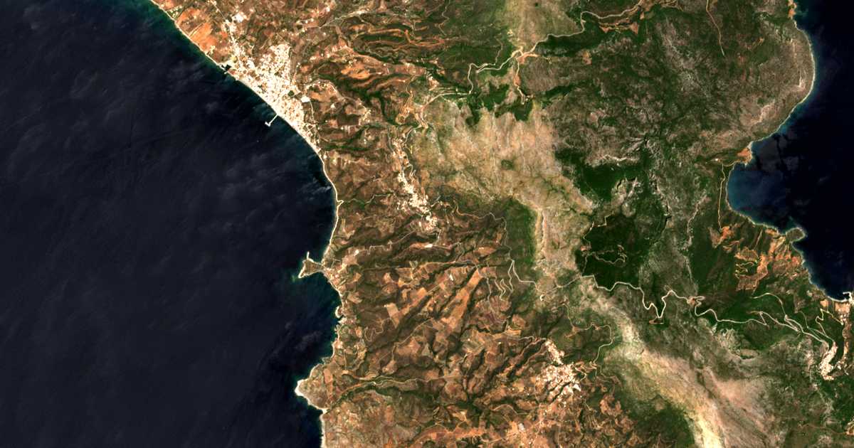 Carte satellite de Láchion