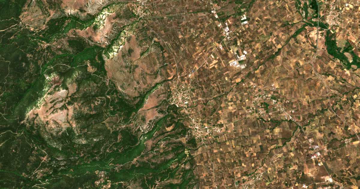 Carte satellite de Anogeia