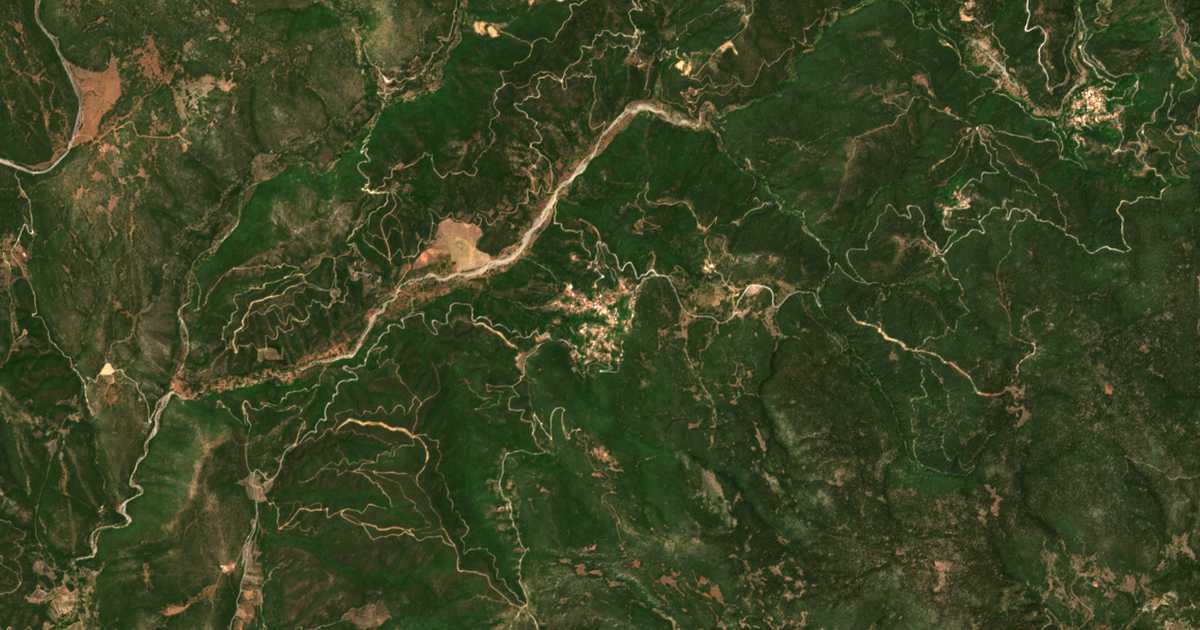 Carte satellite de Vrésthena