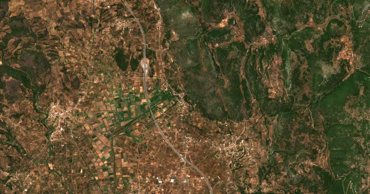 Carte satellite de Ágios Flóros