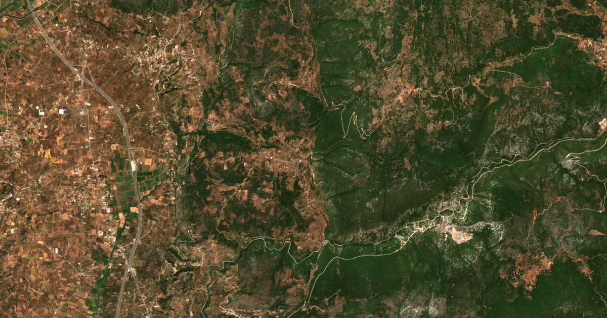 Carte satellite de Ágrilos