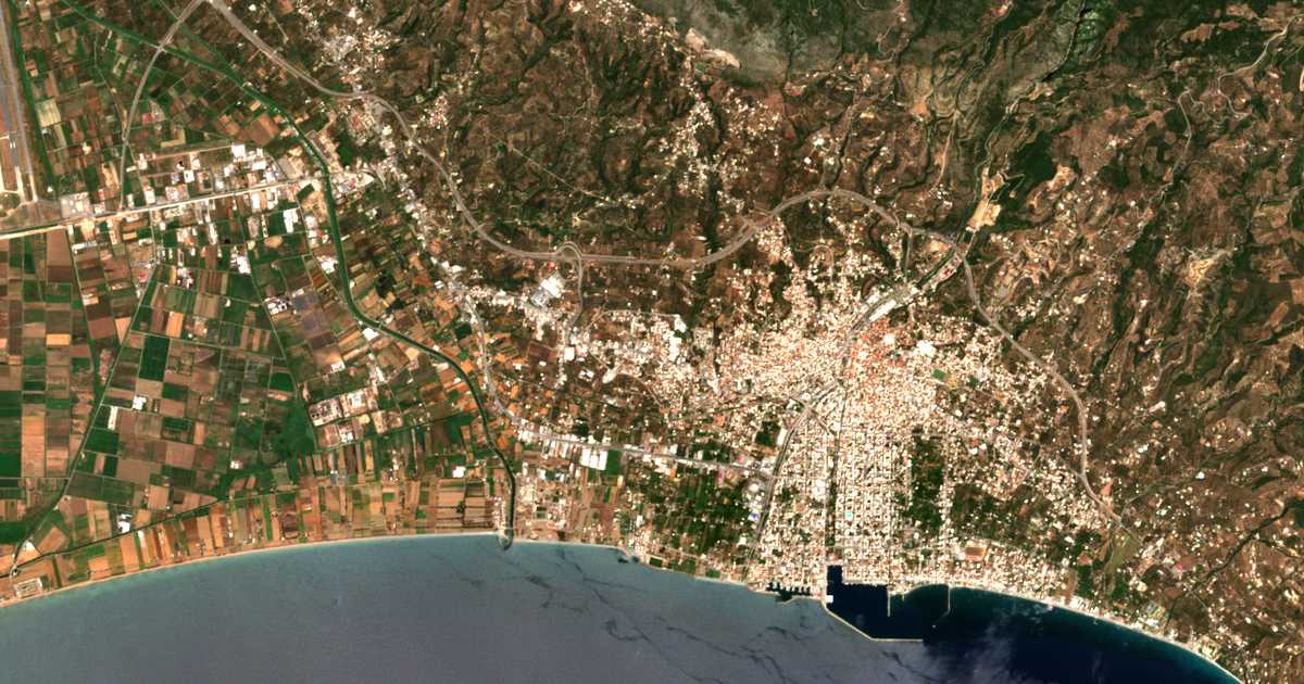 Carte satellite de Bourniás