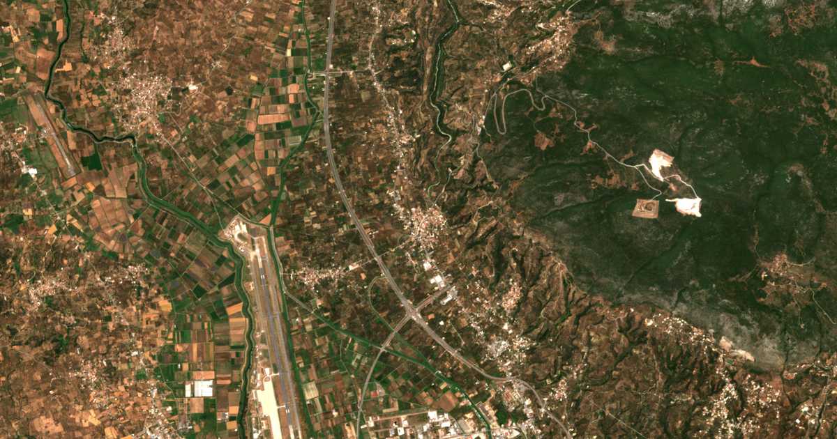 Carte satellite de Thouría