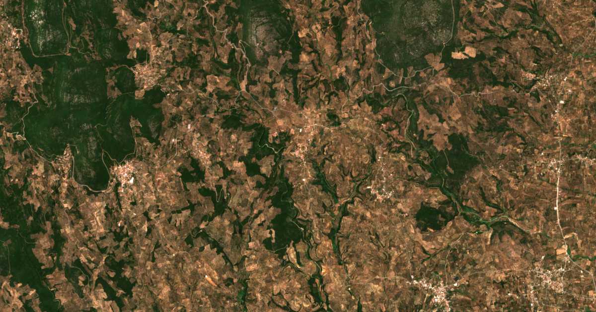 Carte satellite de Ellinoekklisía