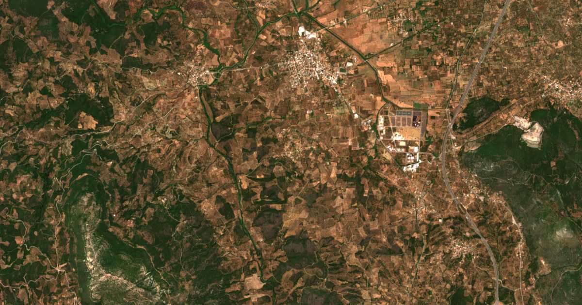 Carte satellite de Anthoúsa