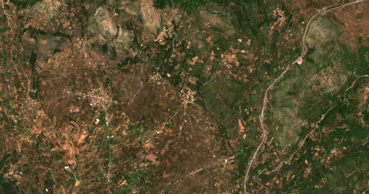 Carte satellite de Desýllas