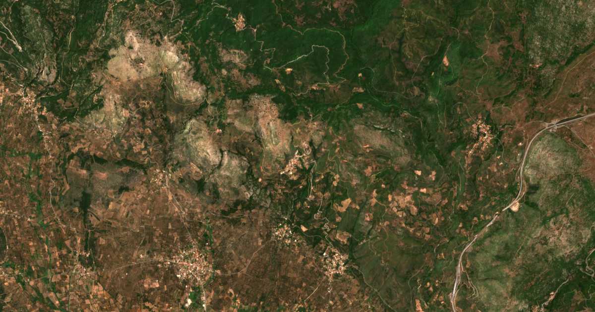 Carte satellite de Karnásion