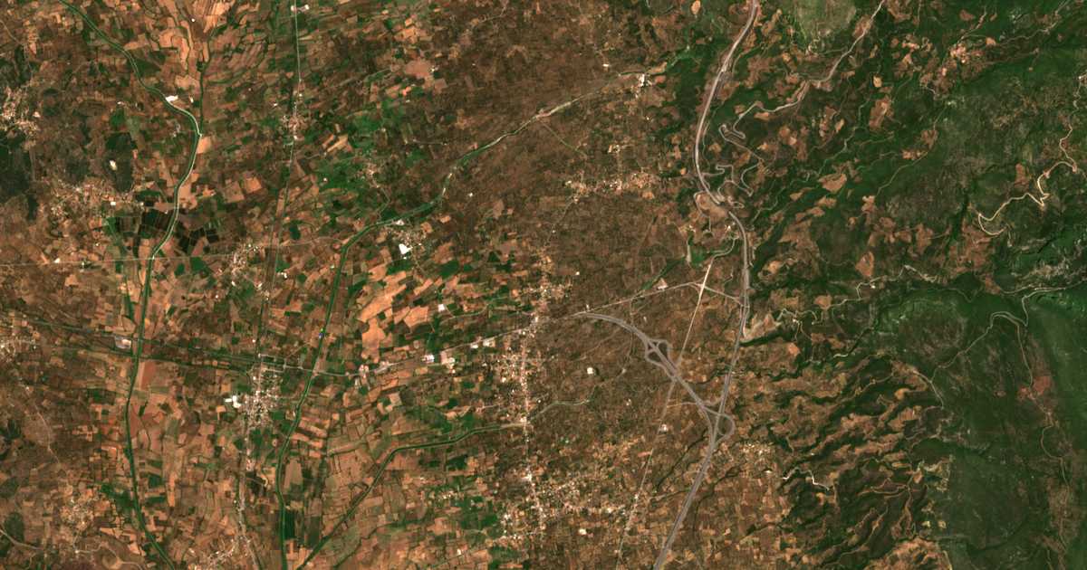 Carte satellite de Loutrón
