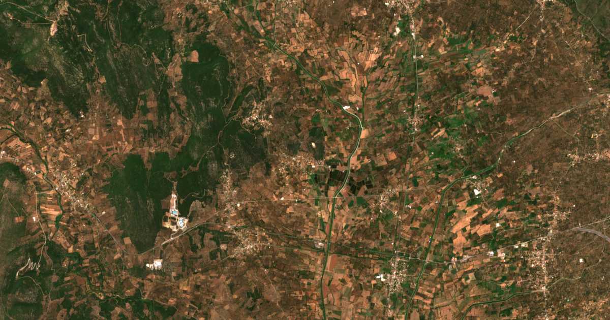 Carte satellite de Políchni