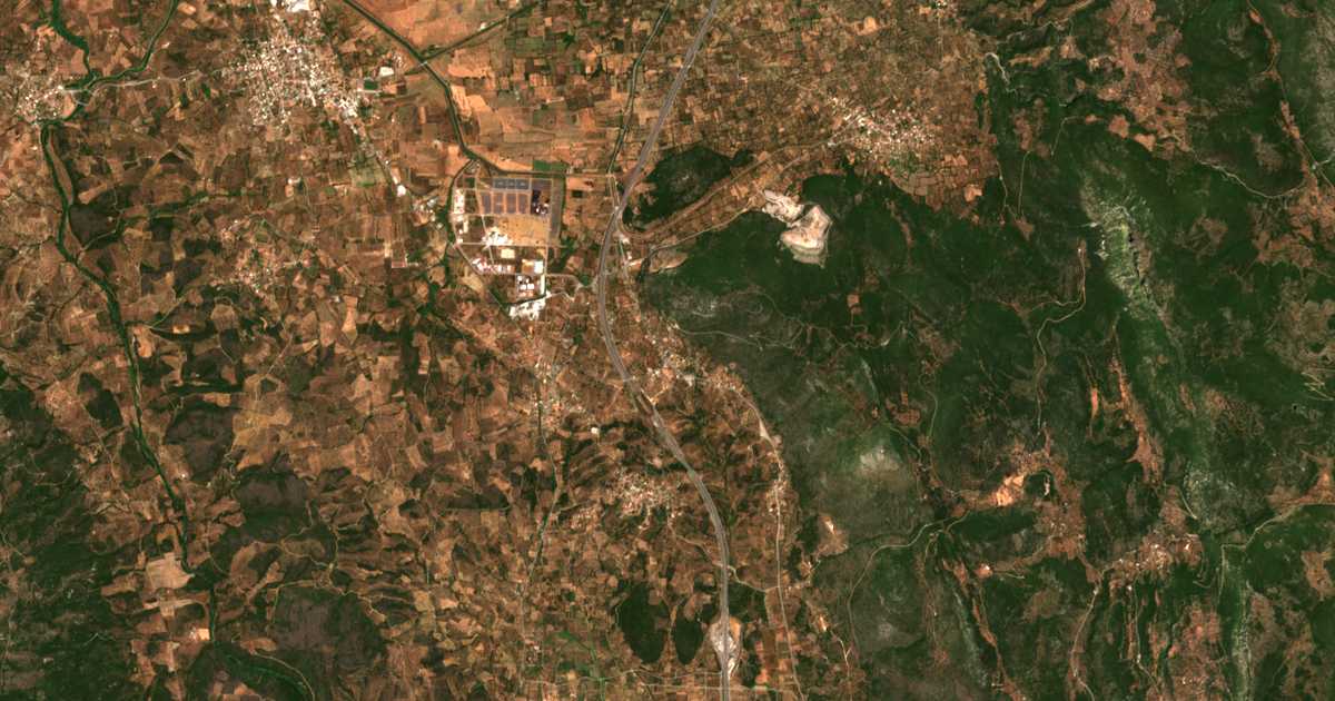 Carte satellite de Tsoukalaíika