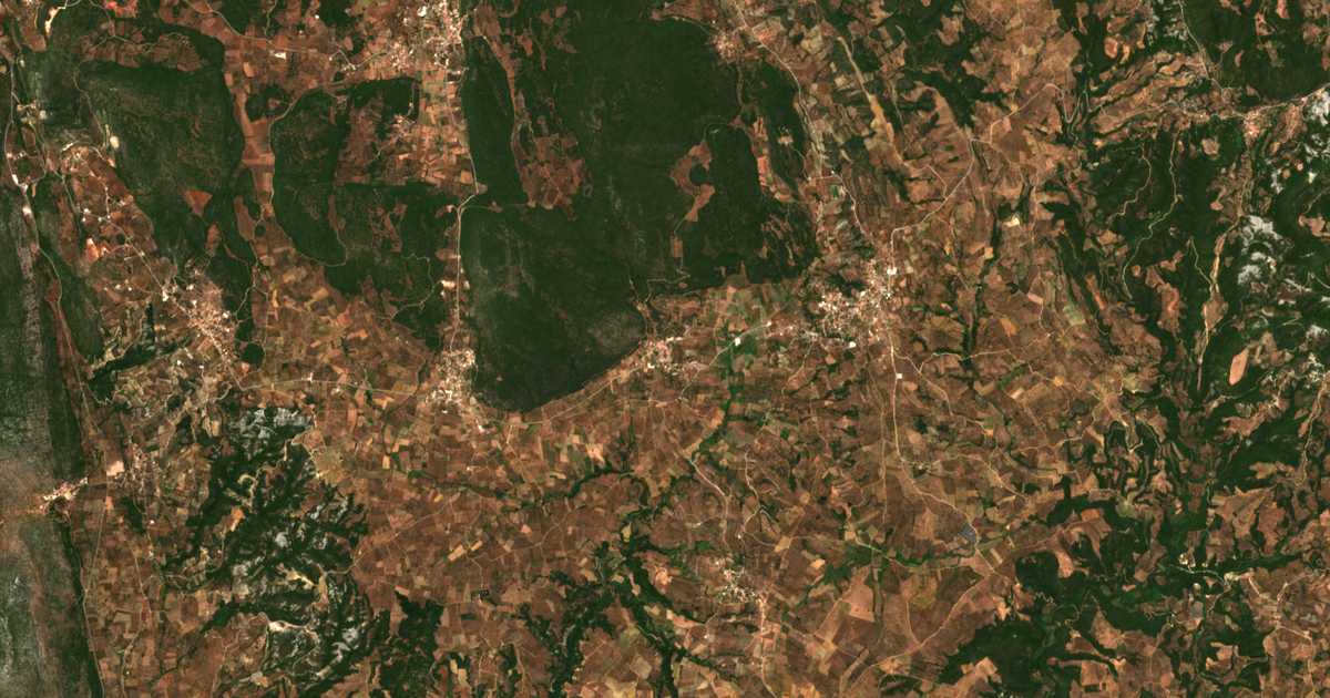 Carte satellite de Chomatáda