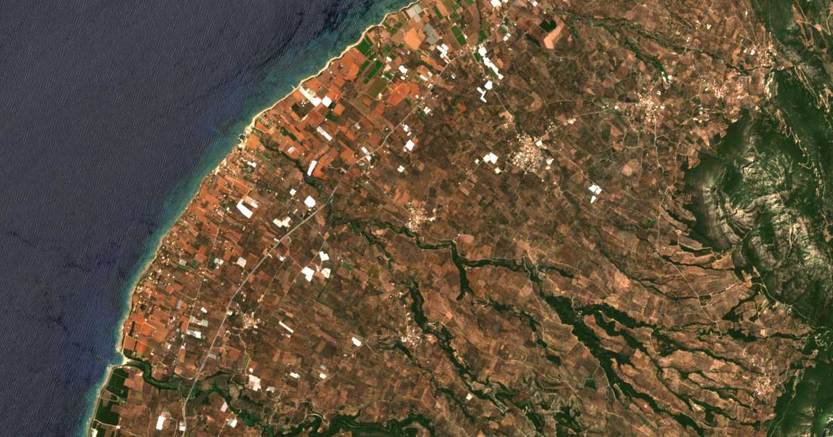 Carte satellite de Farakláda