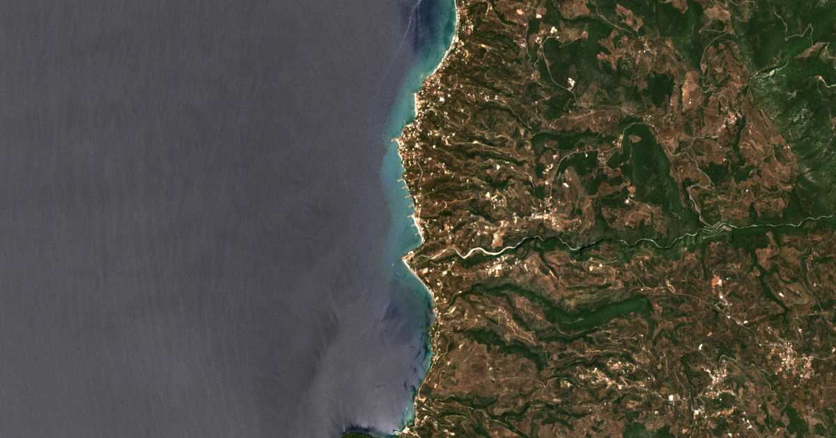 Carte satellite de Akrogiáli