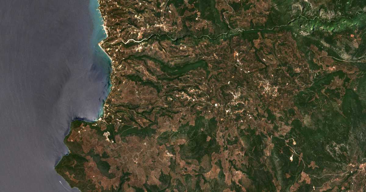 Carte satellite de Káto Dolí