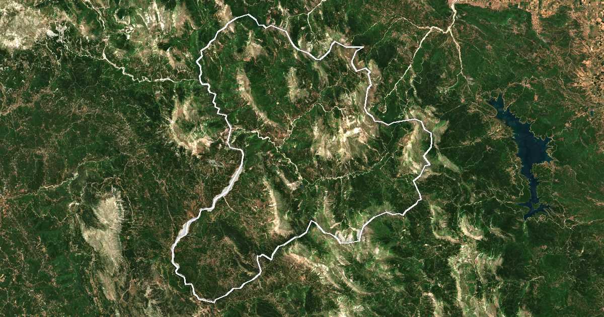 Image satellite avec la limite tracée: Argithéa