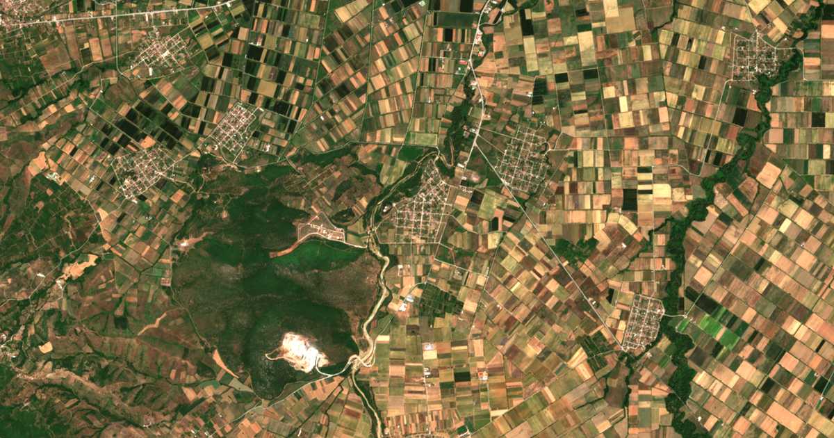 Carte satellite de Roússo