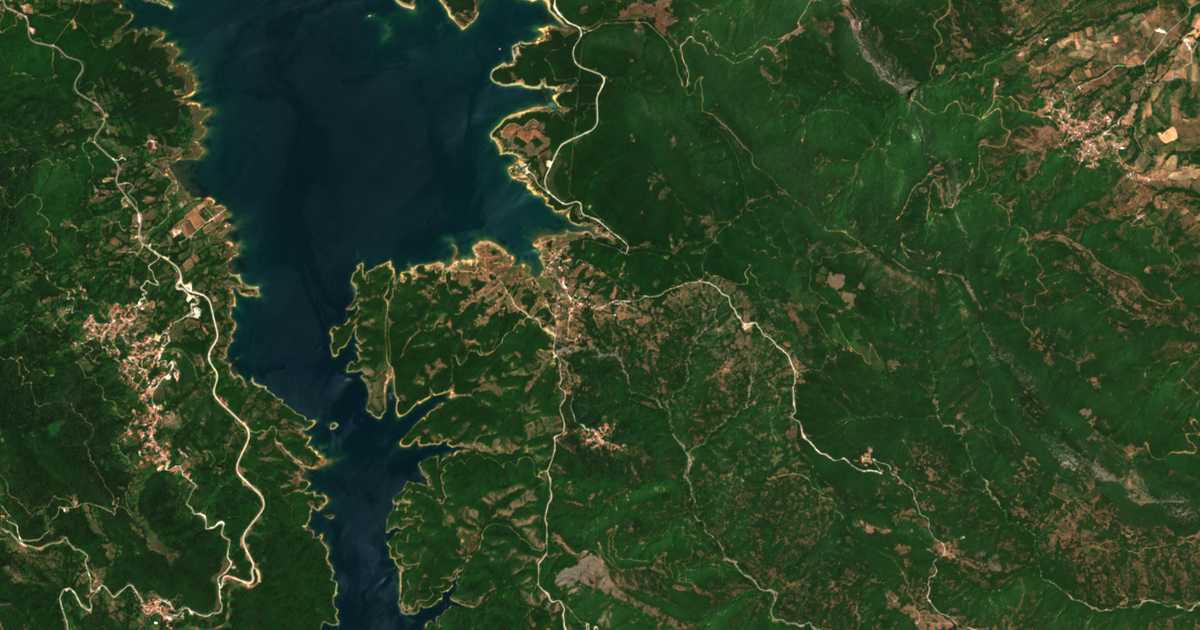 Carte satellite de Ágios Athanásios