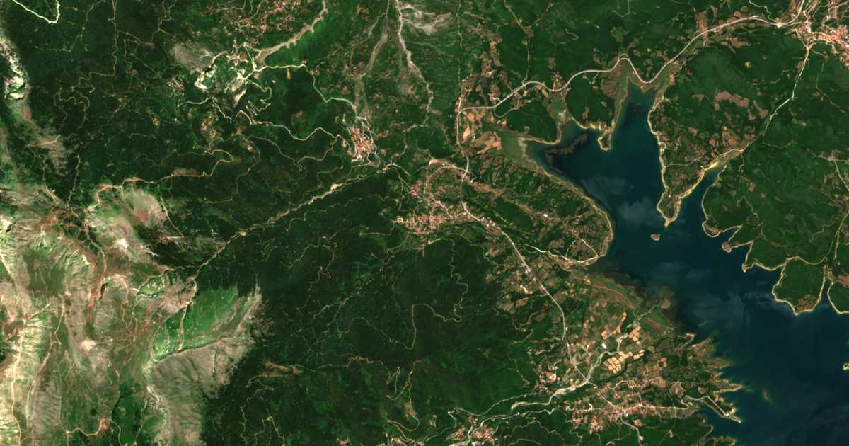 Carte satellite de Kryonéri