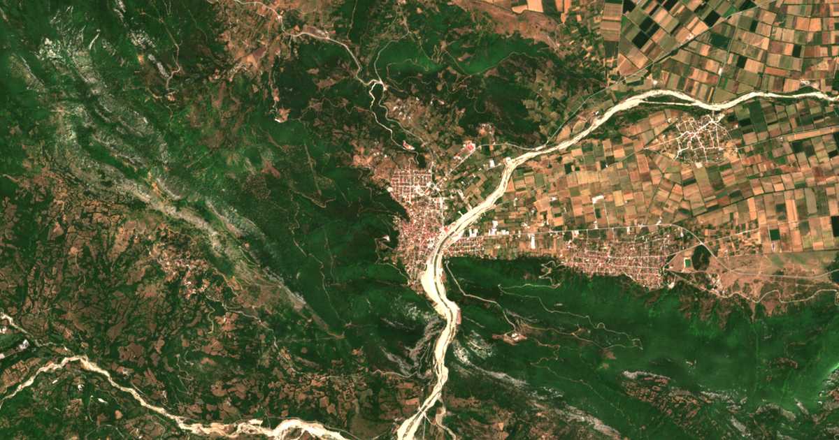 Carte satellite de Mouzákion