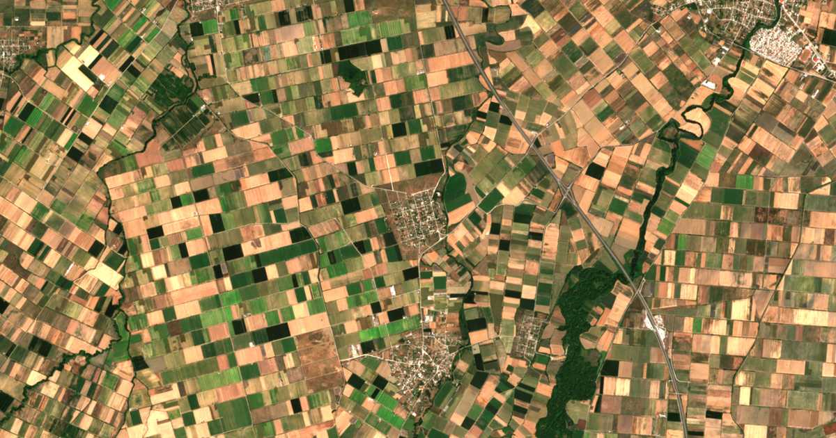 Carte satellite de Agía Paraskeví