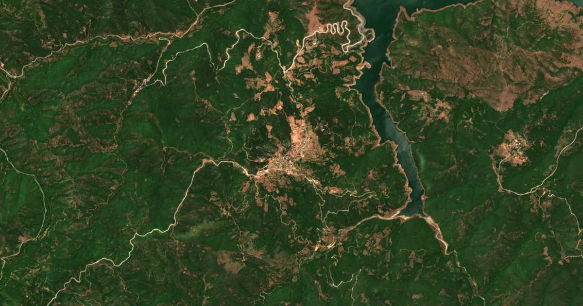 Carte satellite de Loutropigí