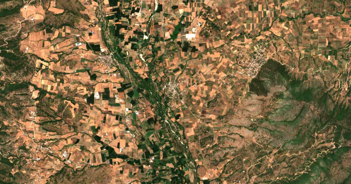 Carte satellite de Amoúrion