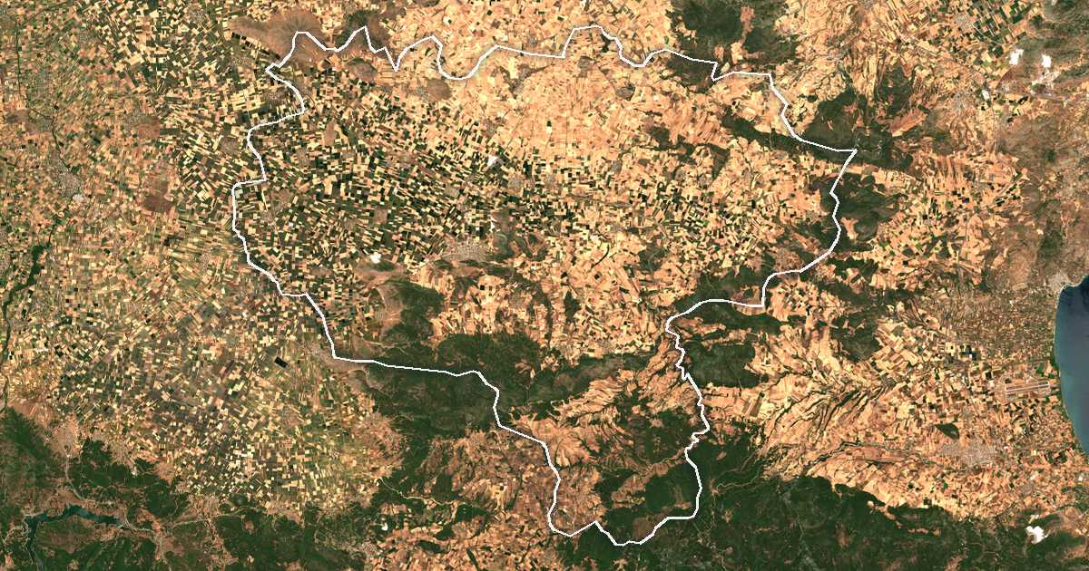 Image satellite avec la limite tracée: de Pharsale
