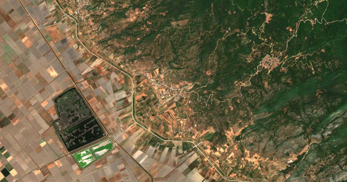 Carte satellite de Kalamákion