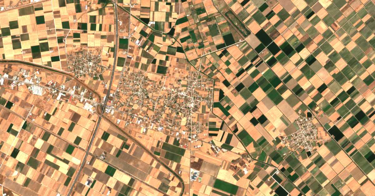 Carte satellite de Platýkambos