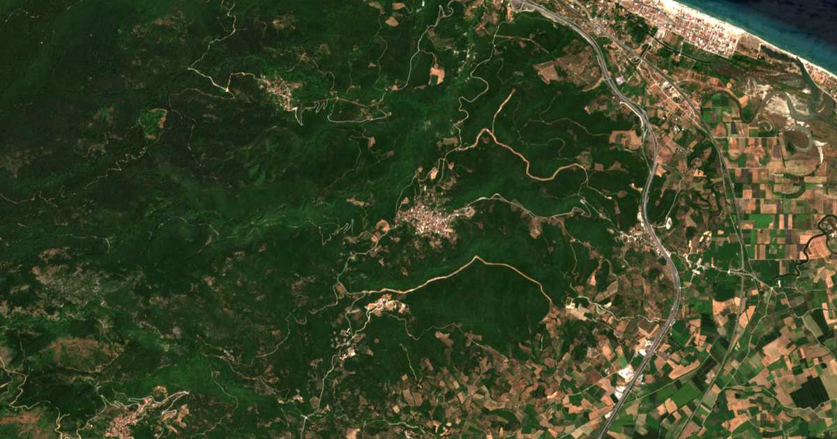 Carte satellite de Egáni