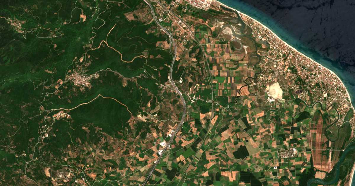 Carte satellite de Káto Aigáni