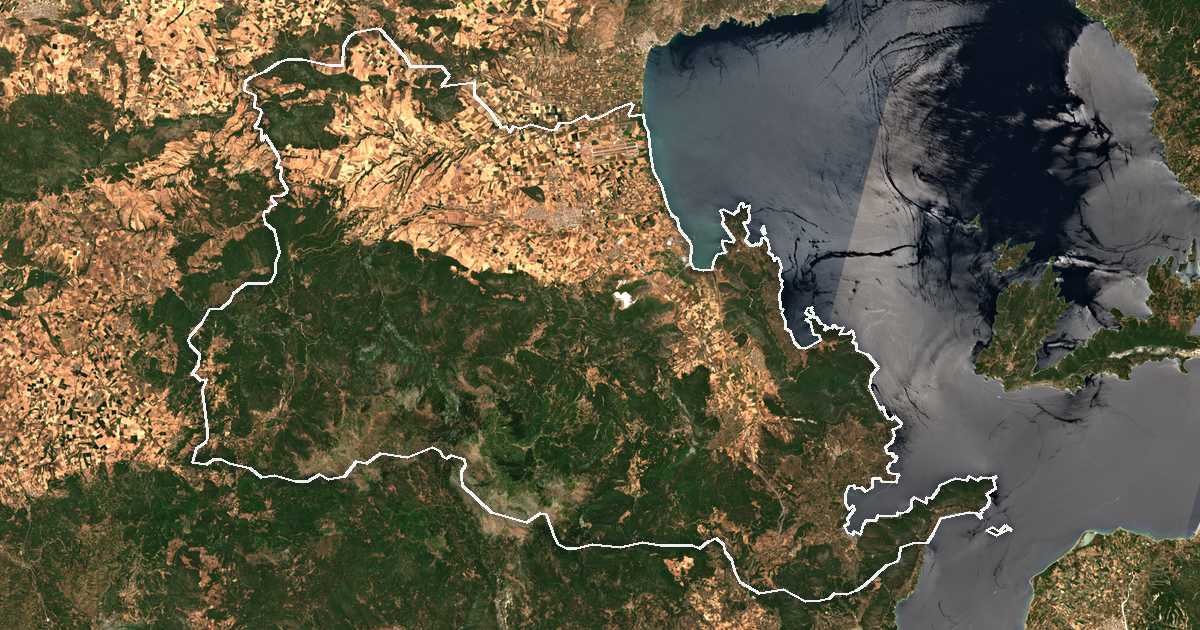 Image satellite avec la limite tracée: Pteleós