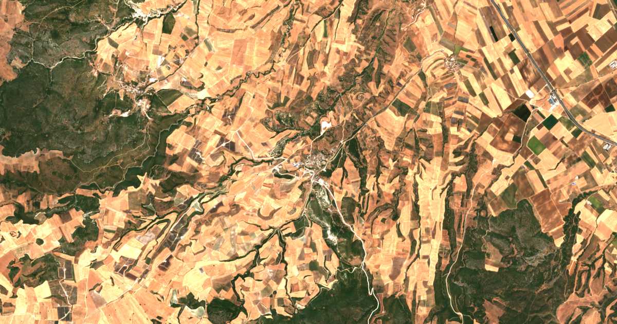 Carte satellite de Mikrón Perivolákion
